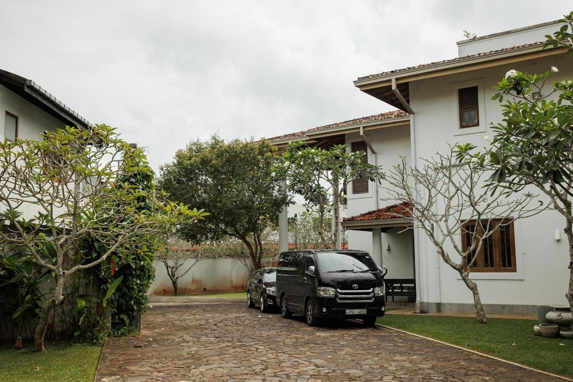 วิลลา ไวท์ ควีน Villa กอลล์ ภายนอก รูปภาพ